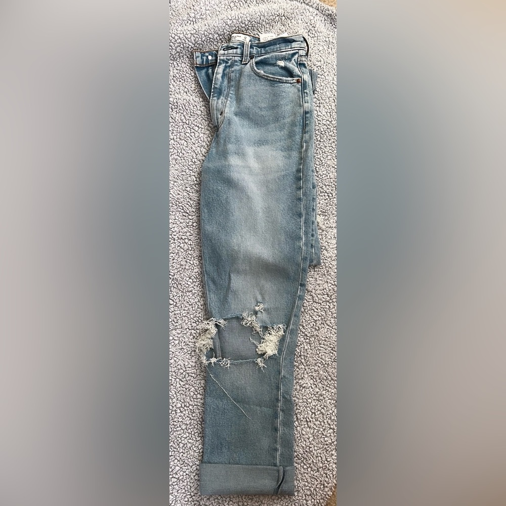 Abercrombie, 90s Ultra High Rise Straight Jeans, Light Ripped Wash